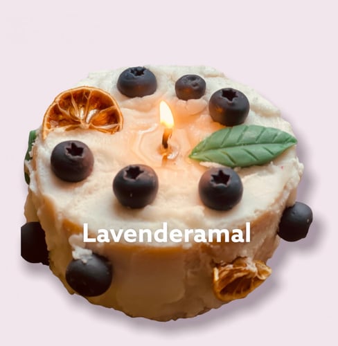 كيكة الليمون والتوت الاسود