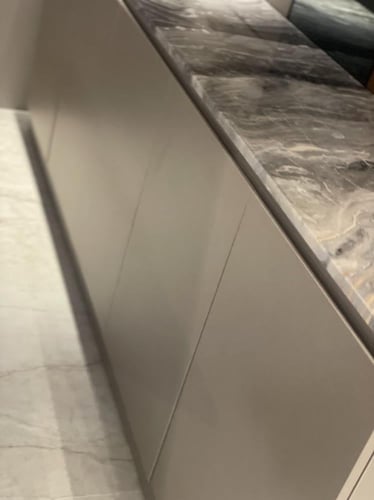 سفرة طعام رخام طبيعي ايطالي تتسع 10 اشخاص مع البوف...