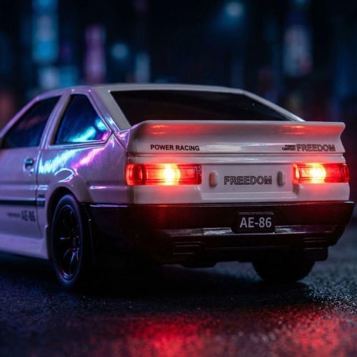 سيارة درفت يابانية | مع كفرات اضافية