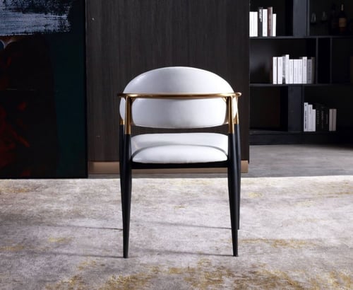 كرسي فاخر بتصميم عصري