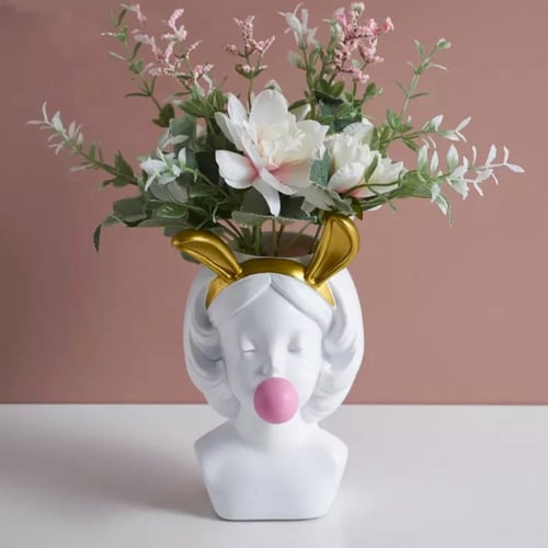 تحفة فتاة البالون