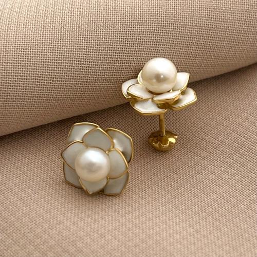 أقراط زهرة الماغنوليا