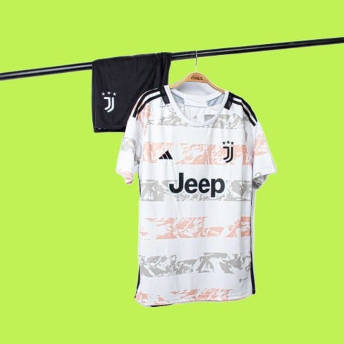 طقم يوفنتوس