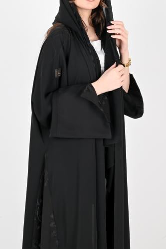 عباية كلوش بتطريز اسود