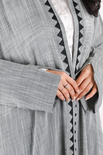 عباية كتان لنن مطرز