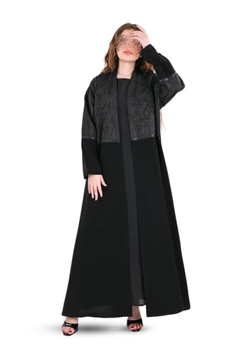 عباية نص كلوش بجكار وشك يدوي