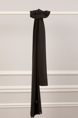 طرحة بني غامق سادة