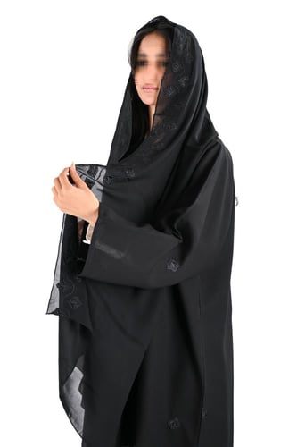 عباية كريب مطرز منثور اسود