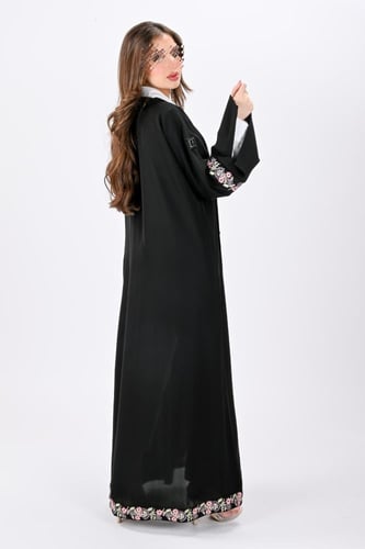 عباية ربع كلوش مع تطريز ملون