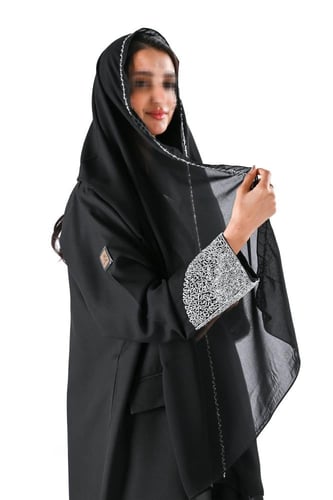عباية كريب شك يدوي فضي