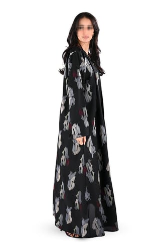 عباية كريب مطرز ملون