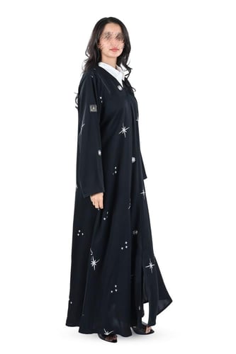 عباية بلاك بيري بتطريز منثور