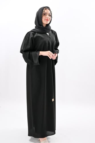 عباية كريب بتطريز يدوي اسود