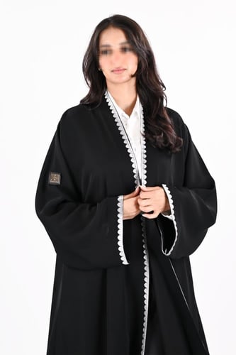 عباية انترنت بتطريز ابيض