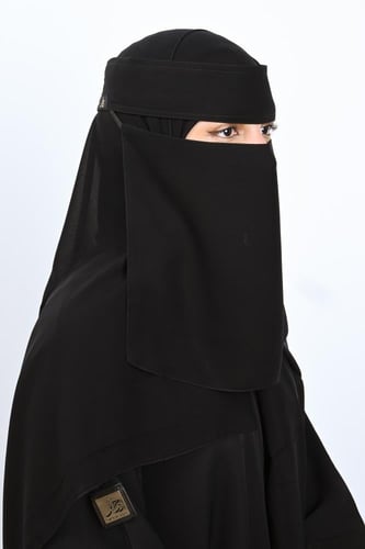 نقاب حرائر مطاط مائل