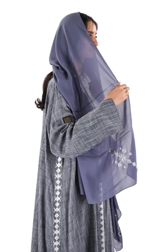 عباية كتان لنن مطرز