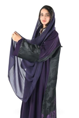 عباية نص كلوش بقماش جكار