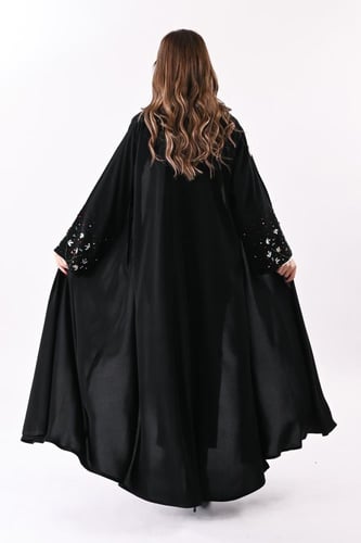 عباية ملكي بتطريز يدوي ملون