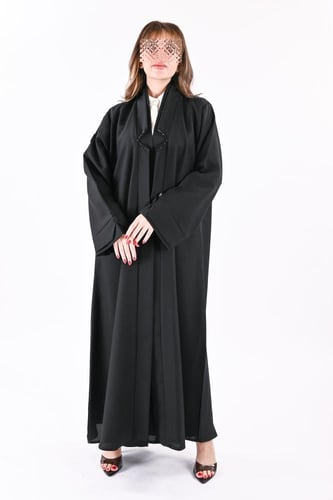 عباية كريب بتطريز يدوي