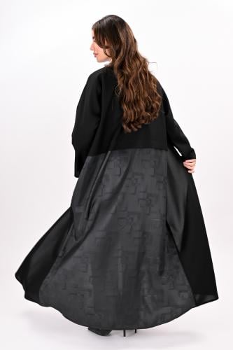 عباية كريب مع جكار على الظهر