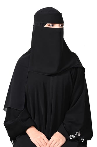 نقاب مطاط مائل ببطانة حرير