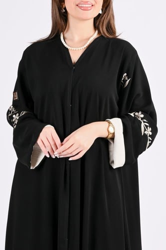 عباية ملكي بتطريز بيج