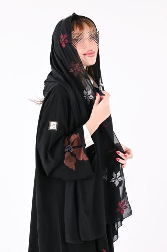 عباية ملكي بتطريز ورد ملون