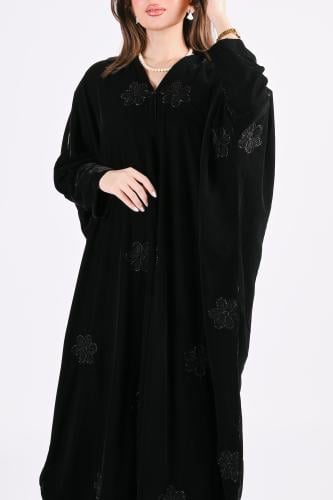 عباية مخمل مشلح بتطريز يدوي