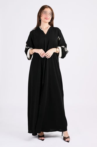 عباية ملكي بتطريز بيج