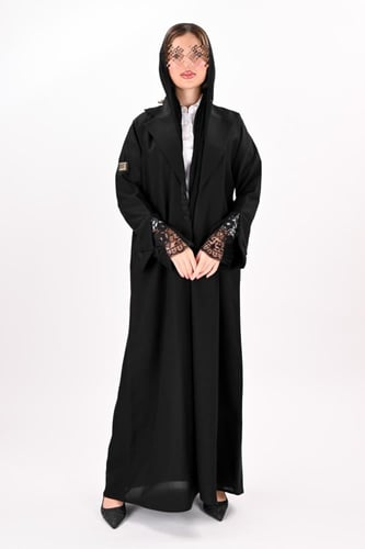 عباية كريب بدنتيل على الاكمام
