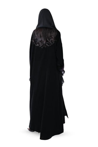 عباية مخمل بتطريز موف