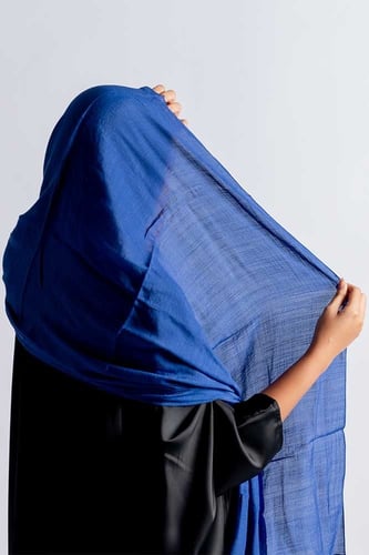 طرحة لنن سادة كحلي