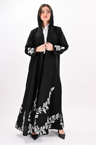 عباية كريب بتطريز أبيض