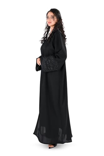 عباية انترنت بتطريز أسود