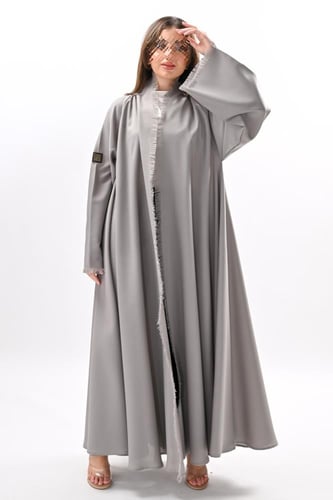عباية كريب تربل كلوش بلون رصاصي