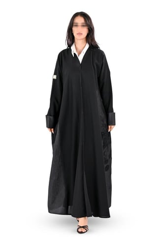 عباية كريب كلوش تطريز اسود