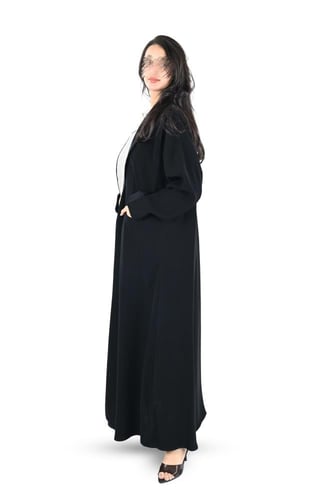 عباية بتطريز فضي