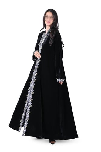 عباية مخمل بكلفة من الامام