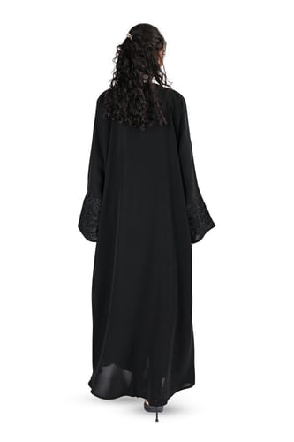 عباية انترنت بتطريز أسود