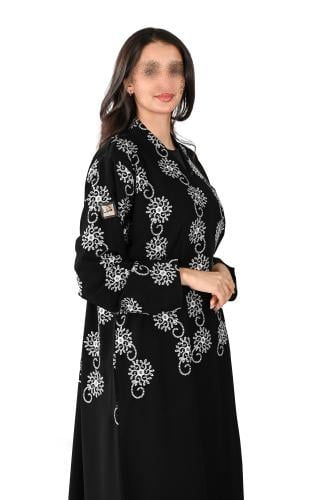 عباية ملكي مع تطريز ابيض