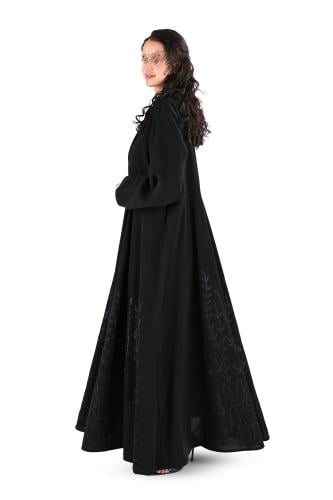 عباية كلوش بتطريز اسود