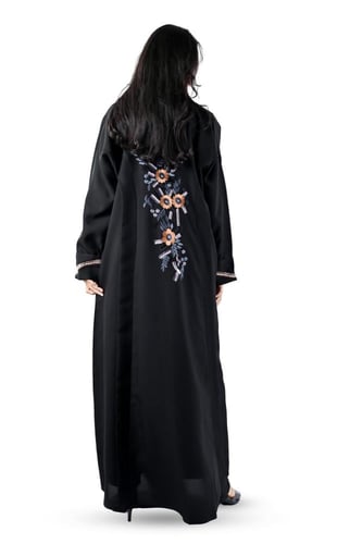 عباية كريب بتطريز ملون