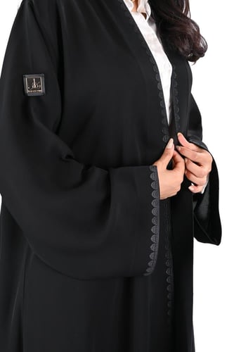 عباية انترنت بتطريز اسود