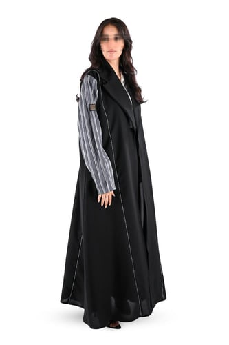 عباية كريب بقماش مقلم رصاصي