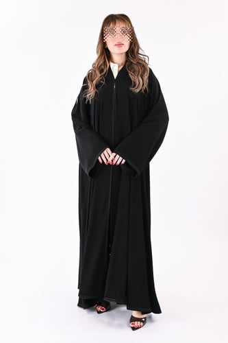 عباية ملكي تربل كلوش بتطريز اسود