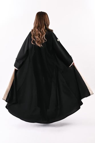 عباية كريب بتطريز يدوي