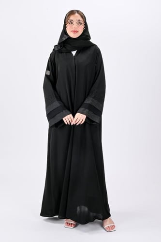 عباية بلاك بيري بفصوص على الكم