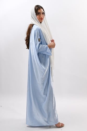 عباية مشلح بلون سماوي