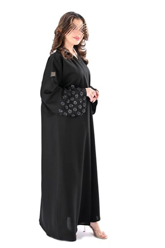 عباية كريب بورود على الاكمام