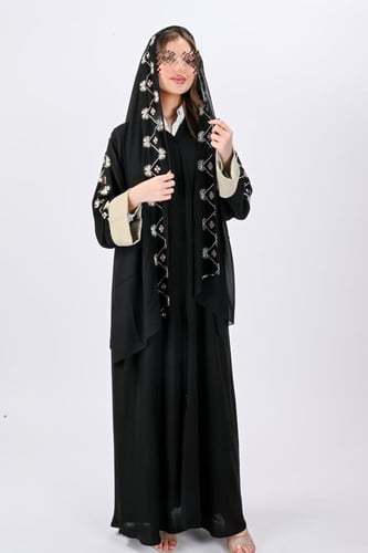 عباية الندى مع تطريز ملون